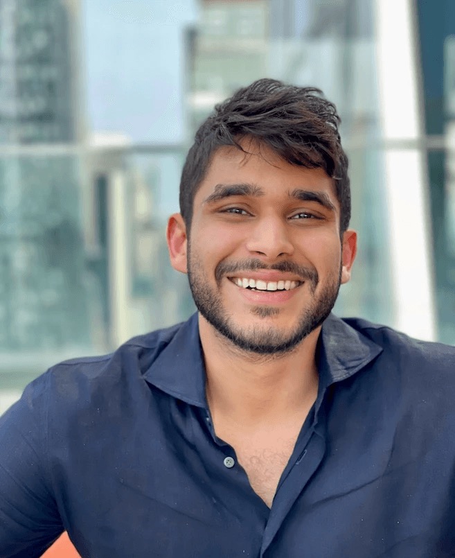 Devansh headshot